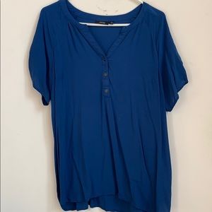 Lot of 2 apt 9 free shirts, size XL